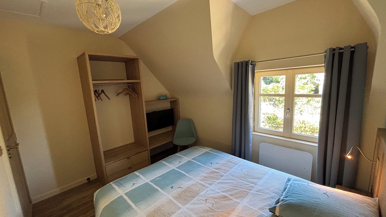 Photo of Bedroom in Locronan