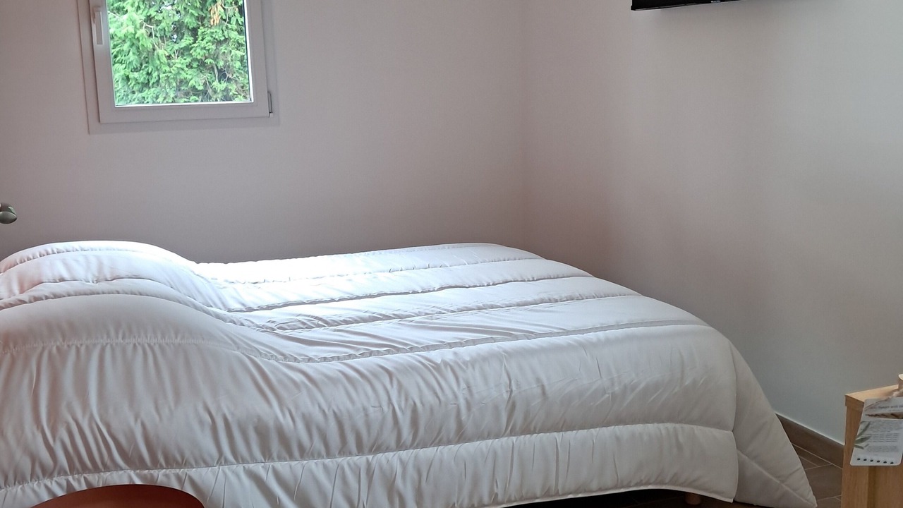 Photo of Bedroom in Saint-Quentin-sur-le-Homme