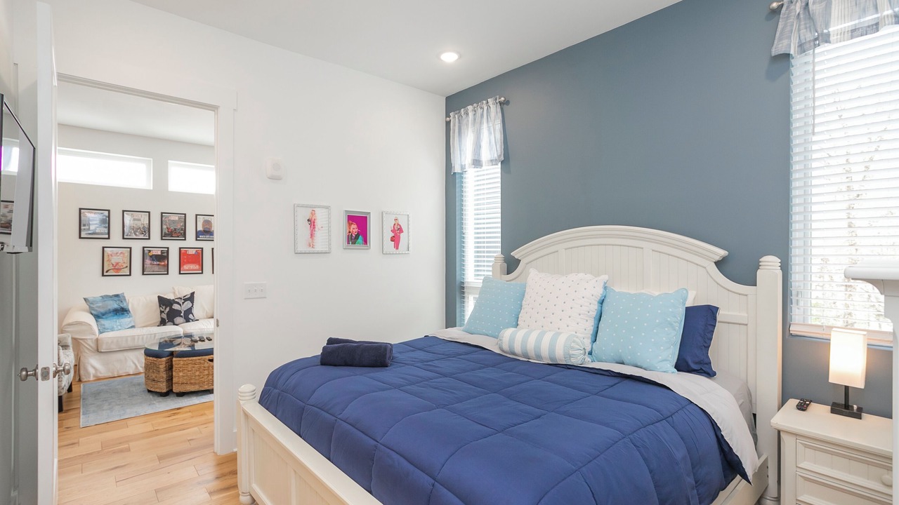 Photo of Bedroom in Inglewood
