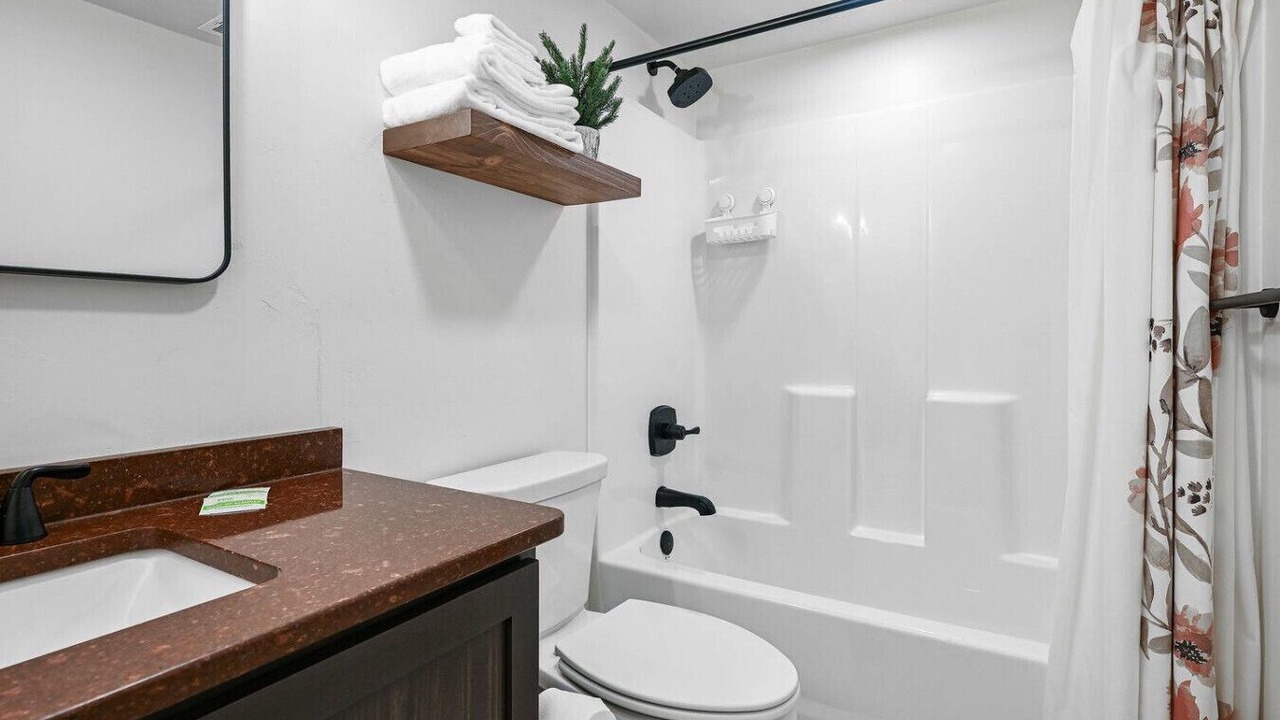 Photo of Bathroom in Athelstane