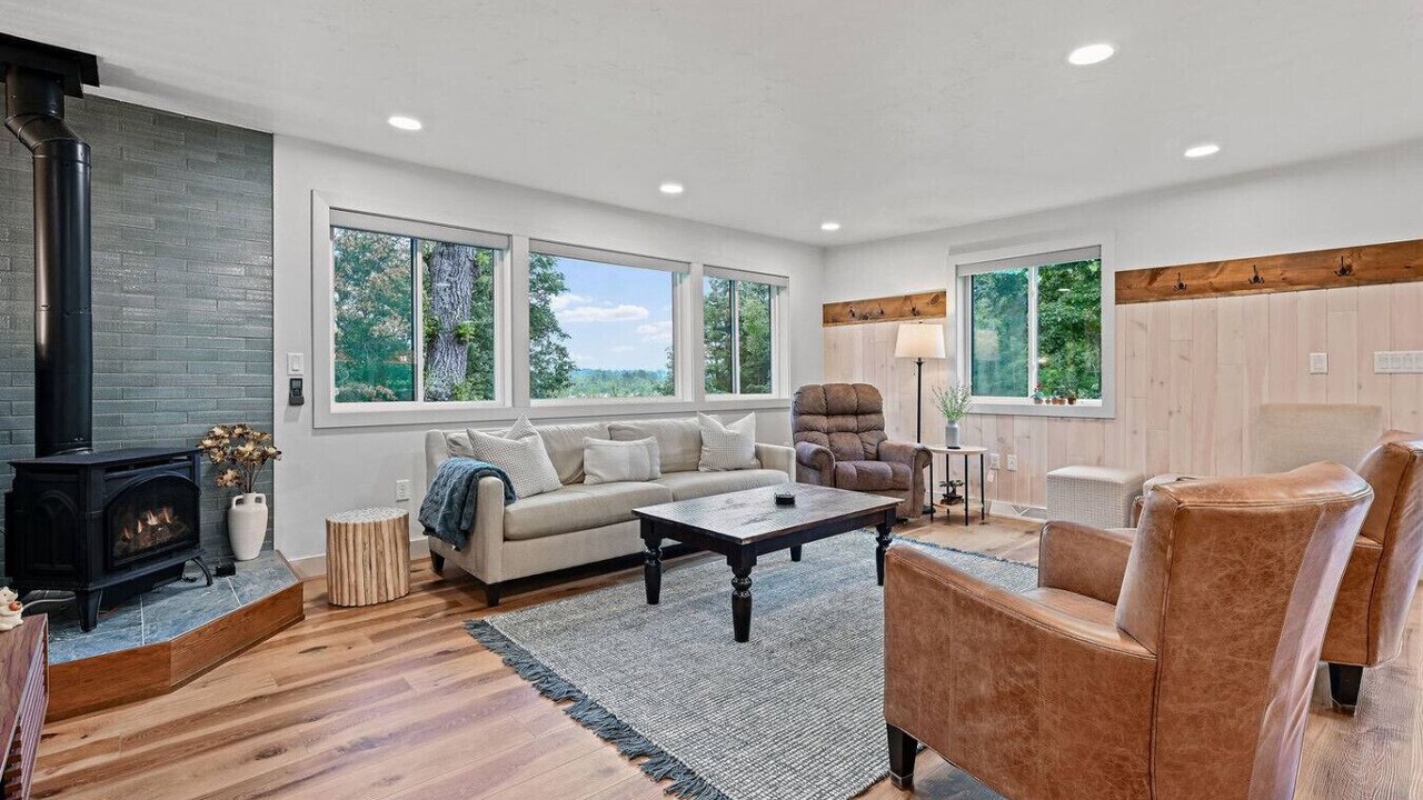 Photo of Livingroom in Athelstane
