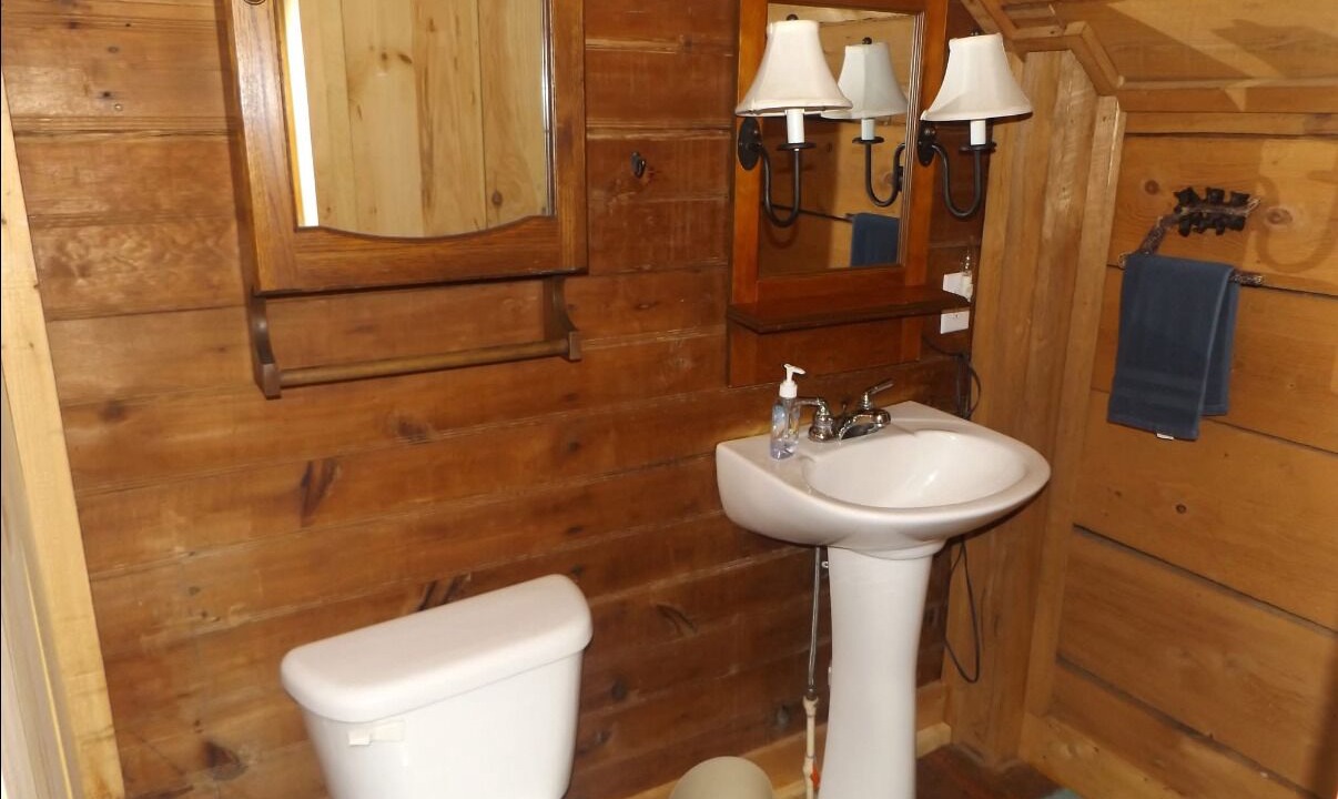 Photo of Bathroom in Pine Creek