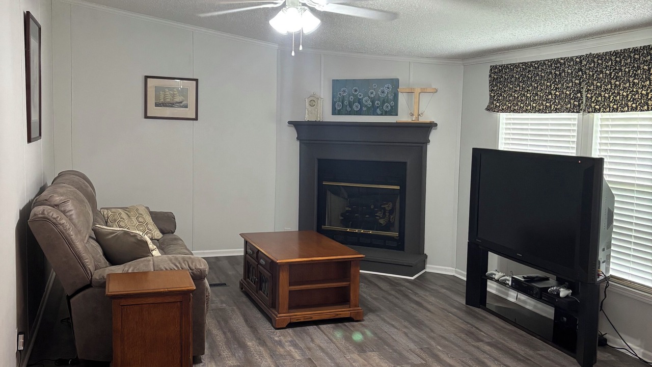 Photo of Livingroom in Clarksville