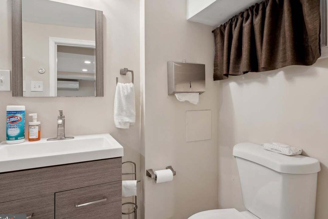 Photo of Bathroom in H Street Corridor