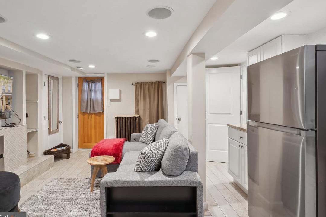 Photo of Livingroom in H Street Corridor