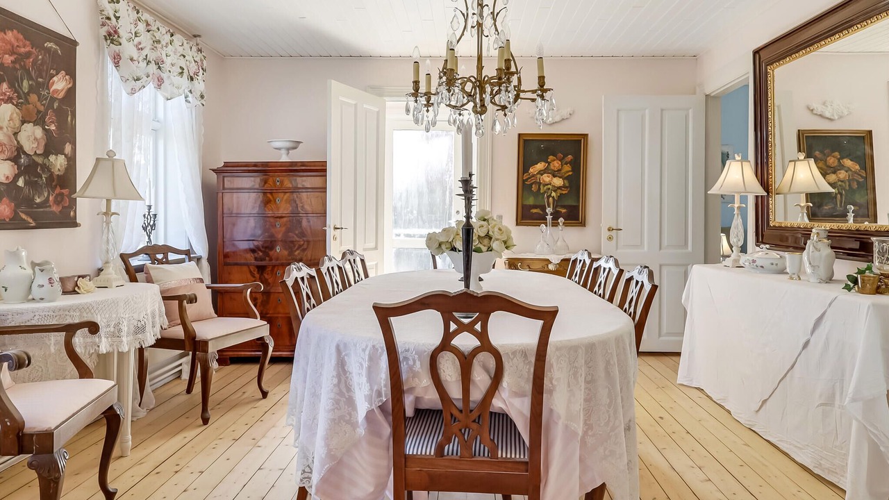 Photo of Bedroom in Humble