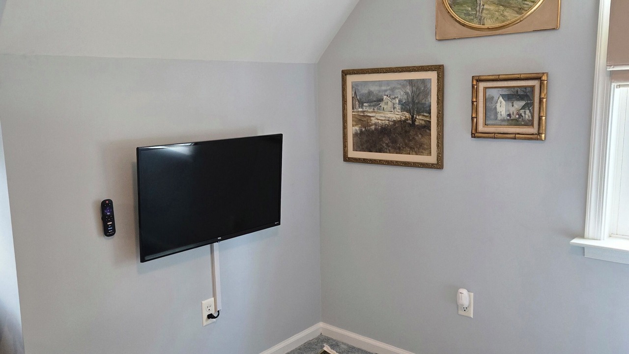 Photo of Livingroom in Andersonville