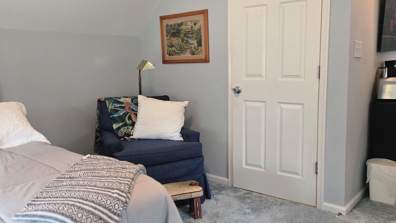 Photo of Bedroom in Andersonville