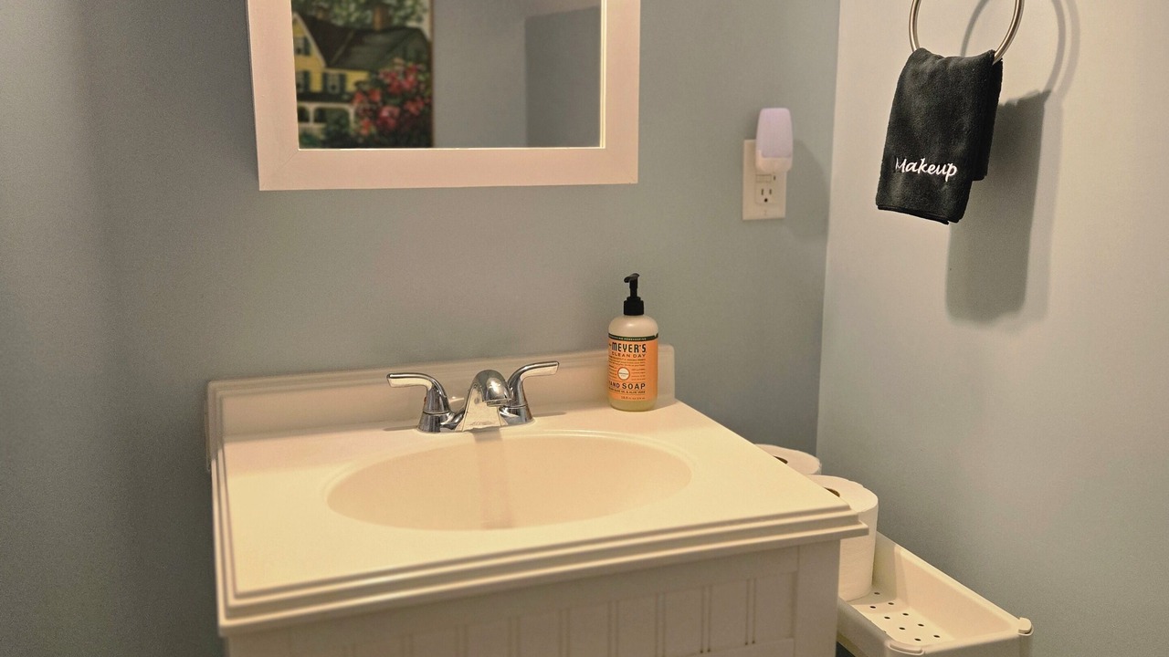 Photo of Bathroom in Andersonville