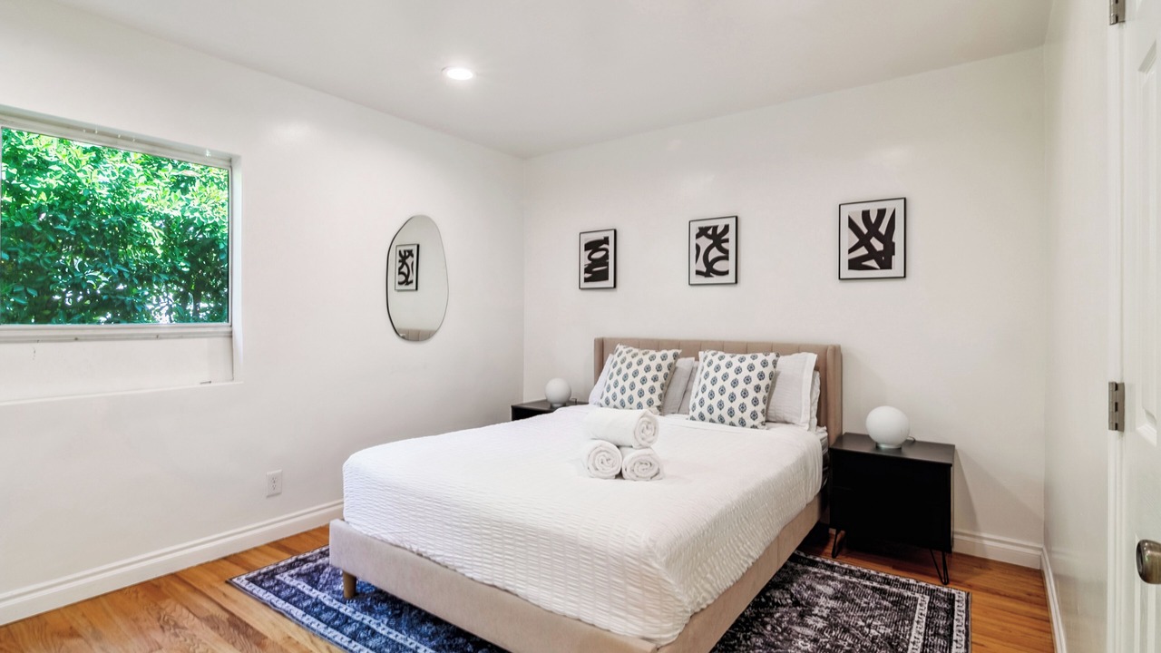 Photo of Bedroom in Woodland Hills