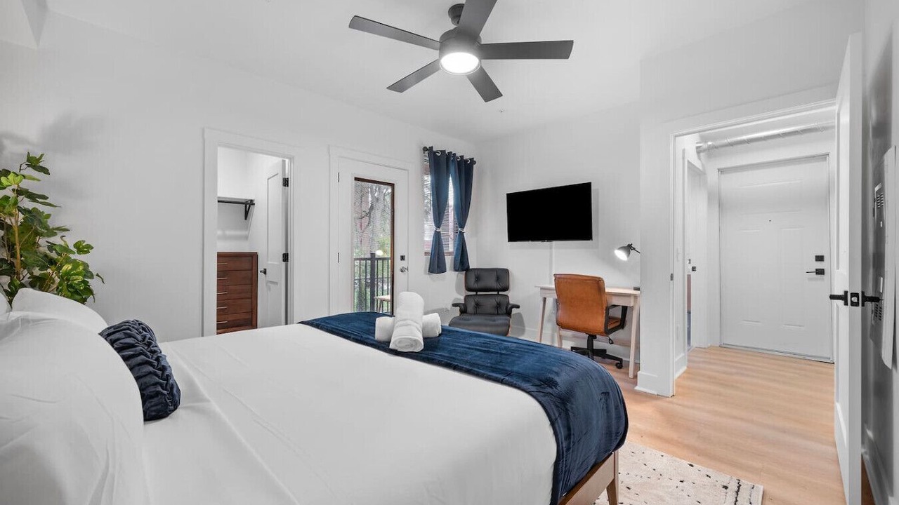 Photo of Bedroom in Shadyside