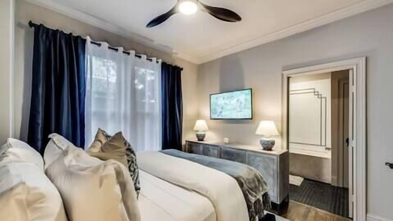 Photo of Bedroom in Old East Dallas