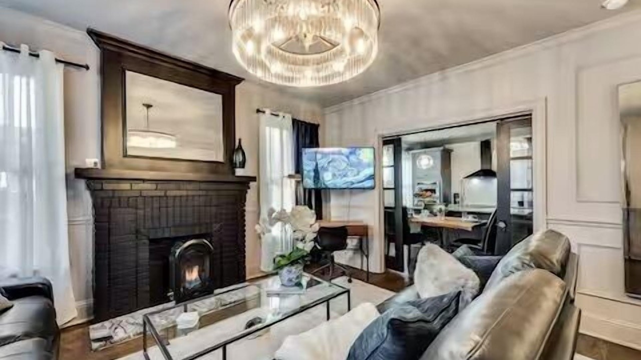 Photo of Livingroom in Old East Dallas