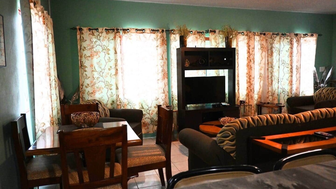 Photo of Livingroom in Runaway Bay