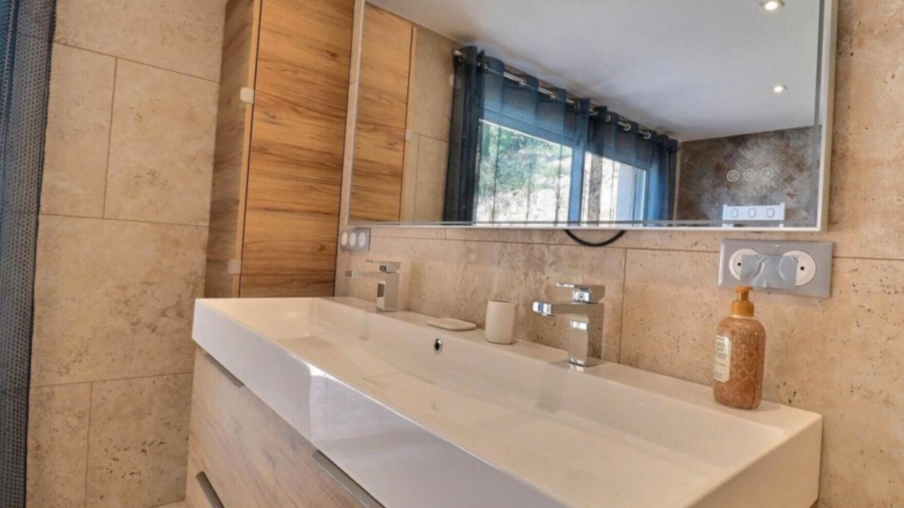 Photo of Bathroom in Espenel