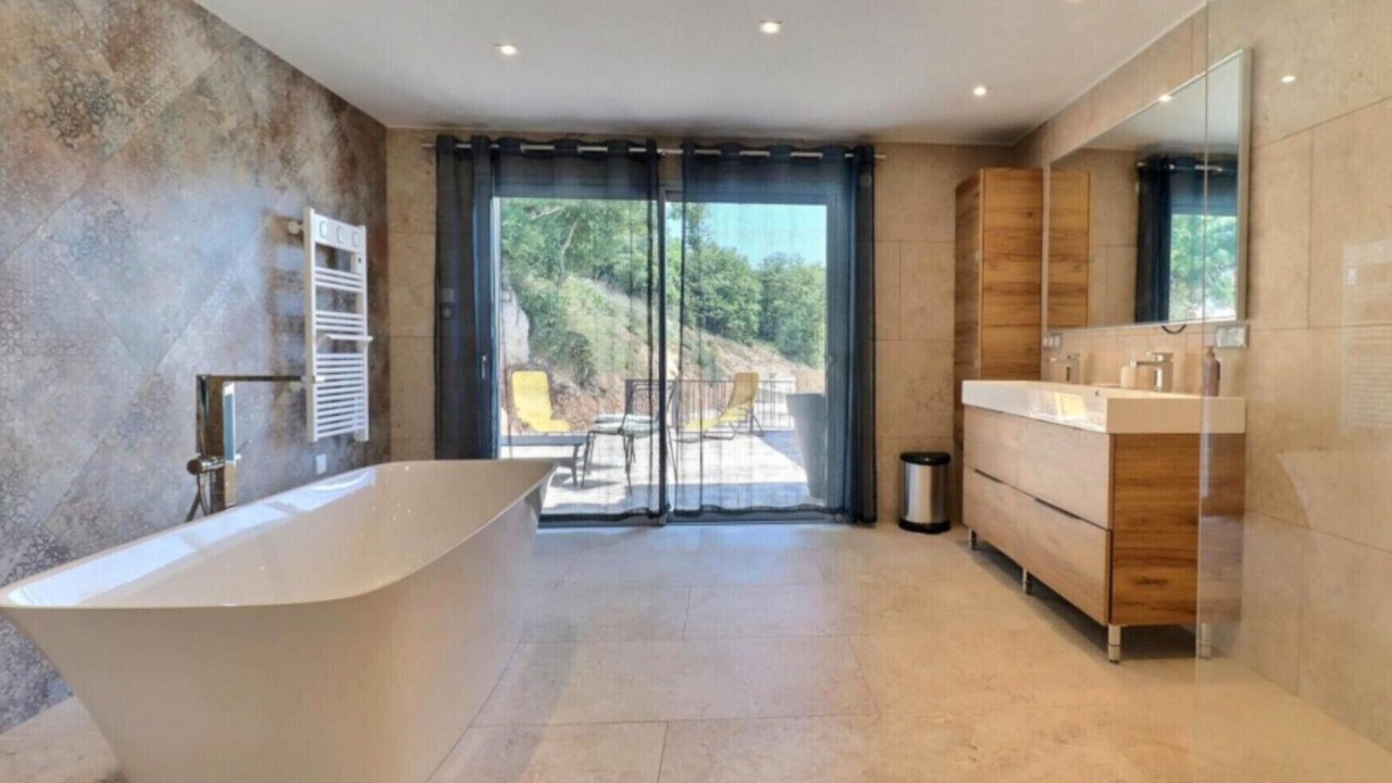 Photo of Bathroom in Espenel