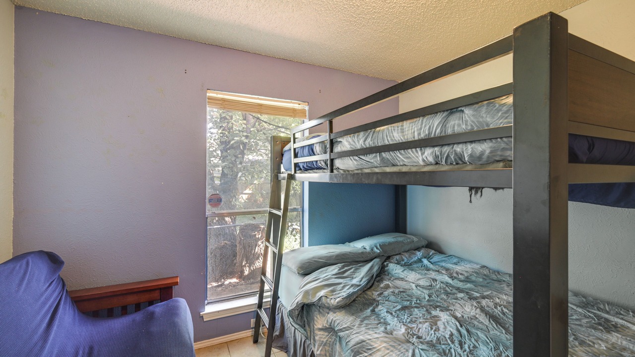 Photo of Bedroom in Central Arlington