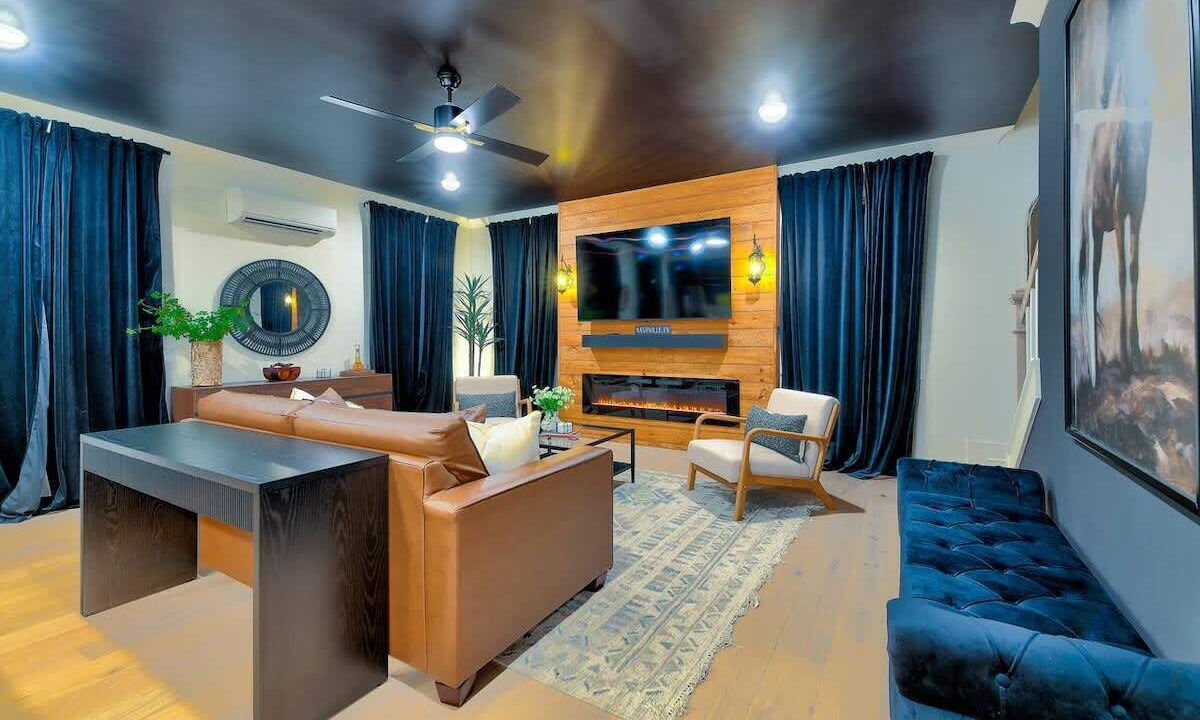 Photo of Livingroom in Talbot's Corner