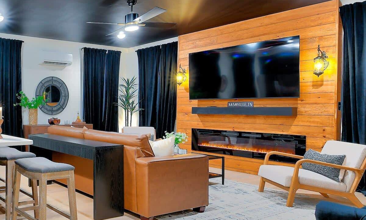 Photo of Livingroom in Talbot's Corner