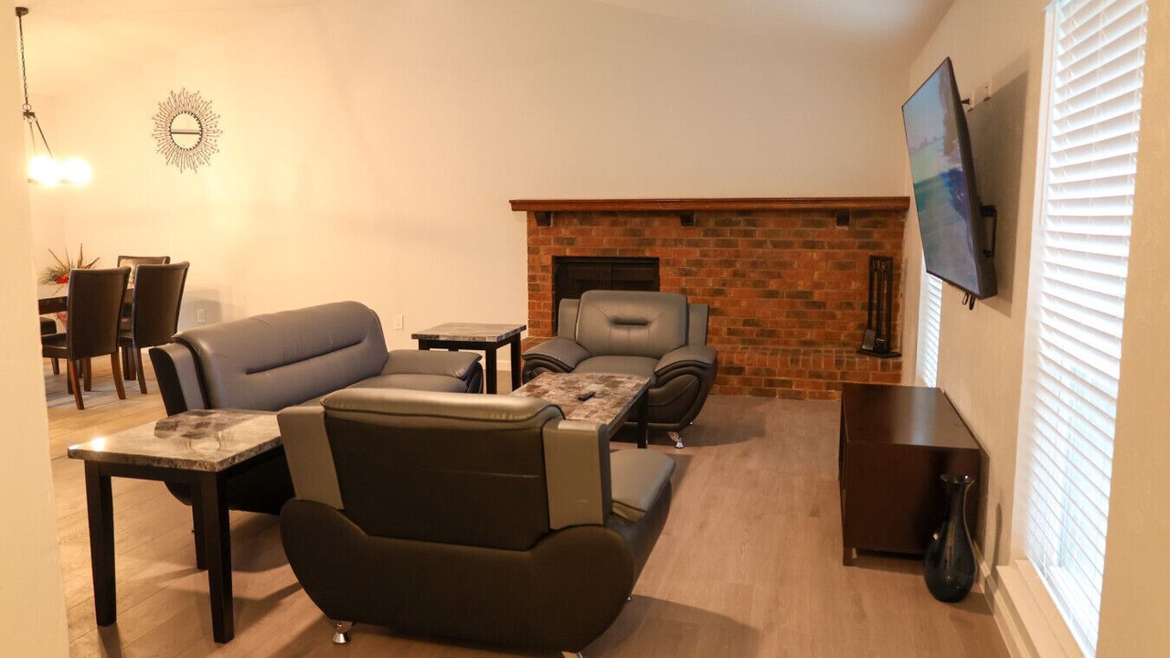 Photo of Livingroom in Flower Mound