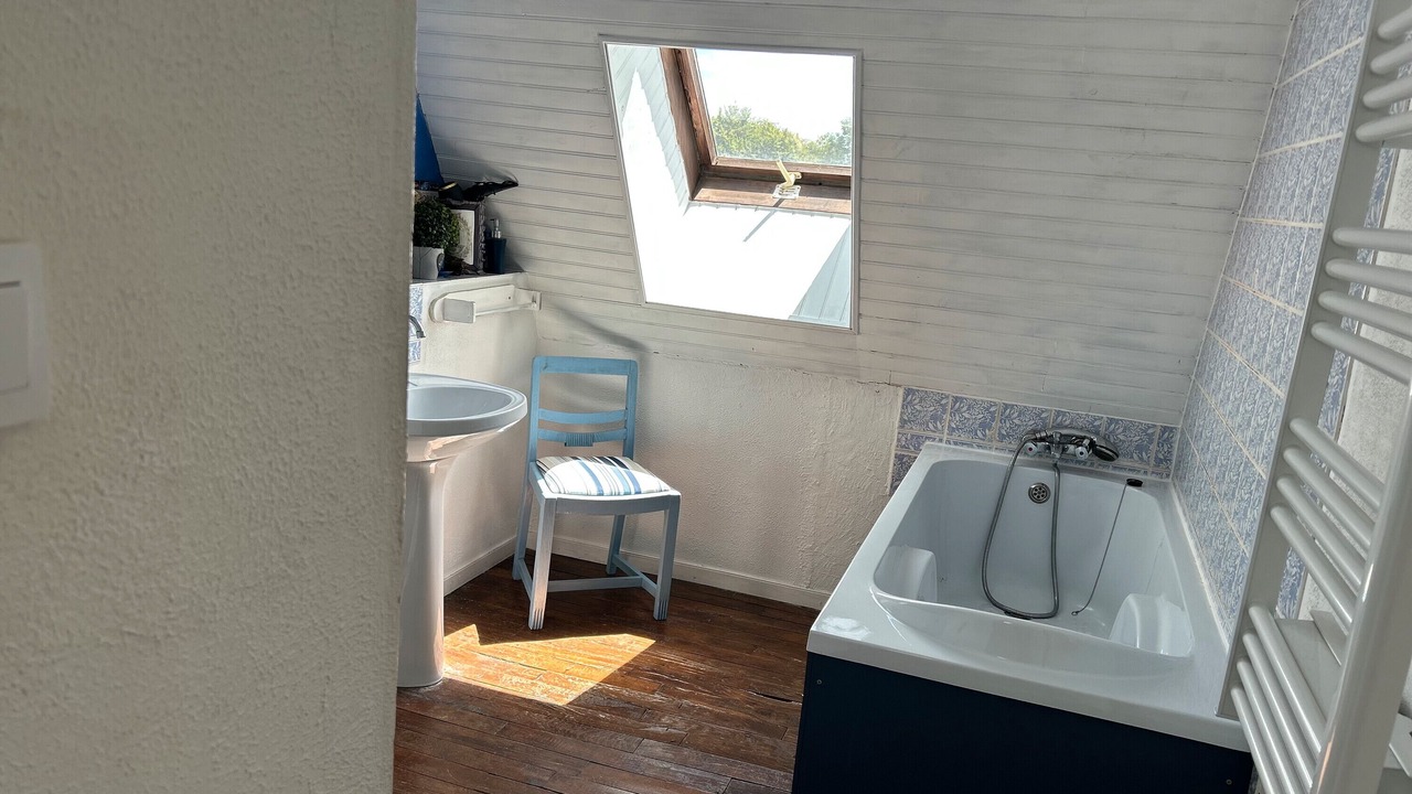 Photo of Bathroom in Cleguerec