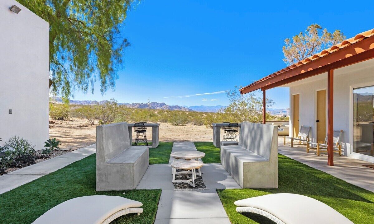 Photo of Patio Balcony in Panorama Heights