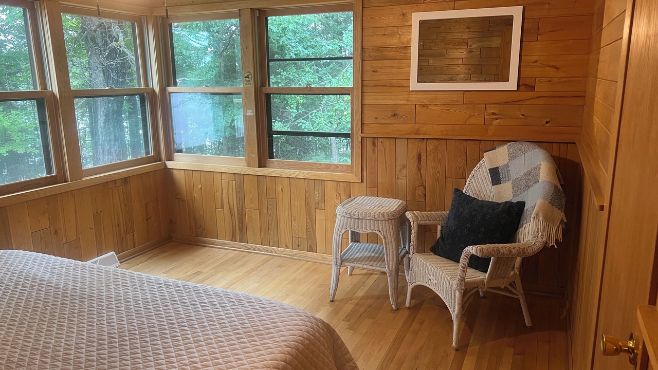 Photo of Bedroom in Long Lake