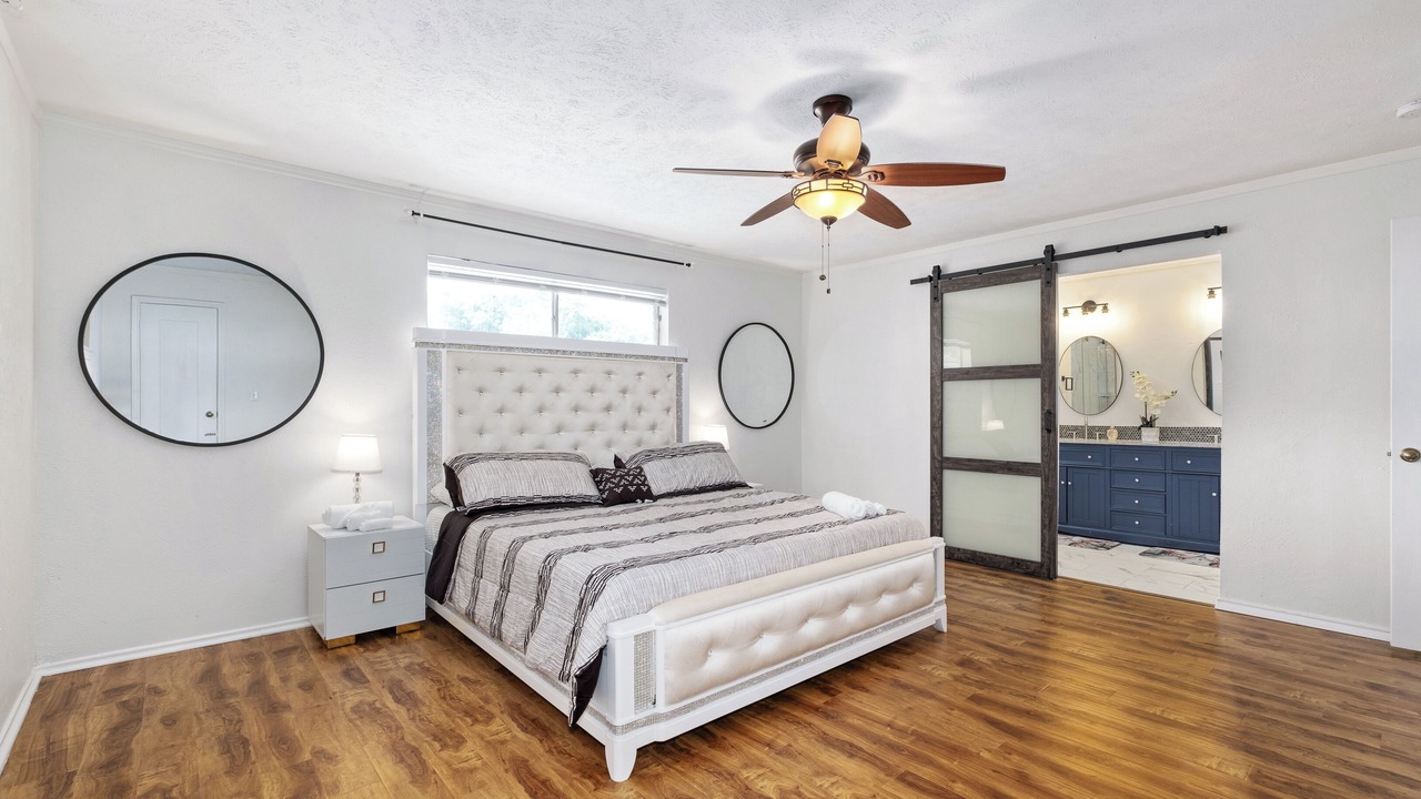 Photo of Bedroom in Allen