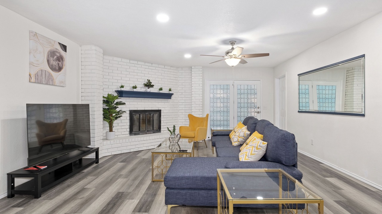 Photo of Livingroom in Allen