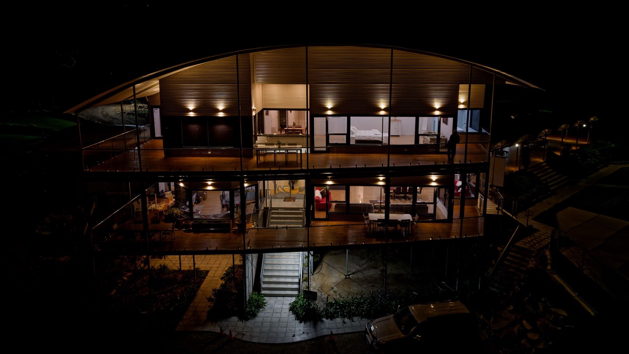 Photo of Outdoor in Baskerville