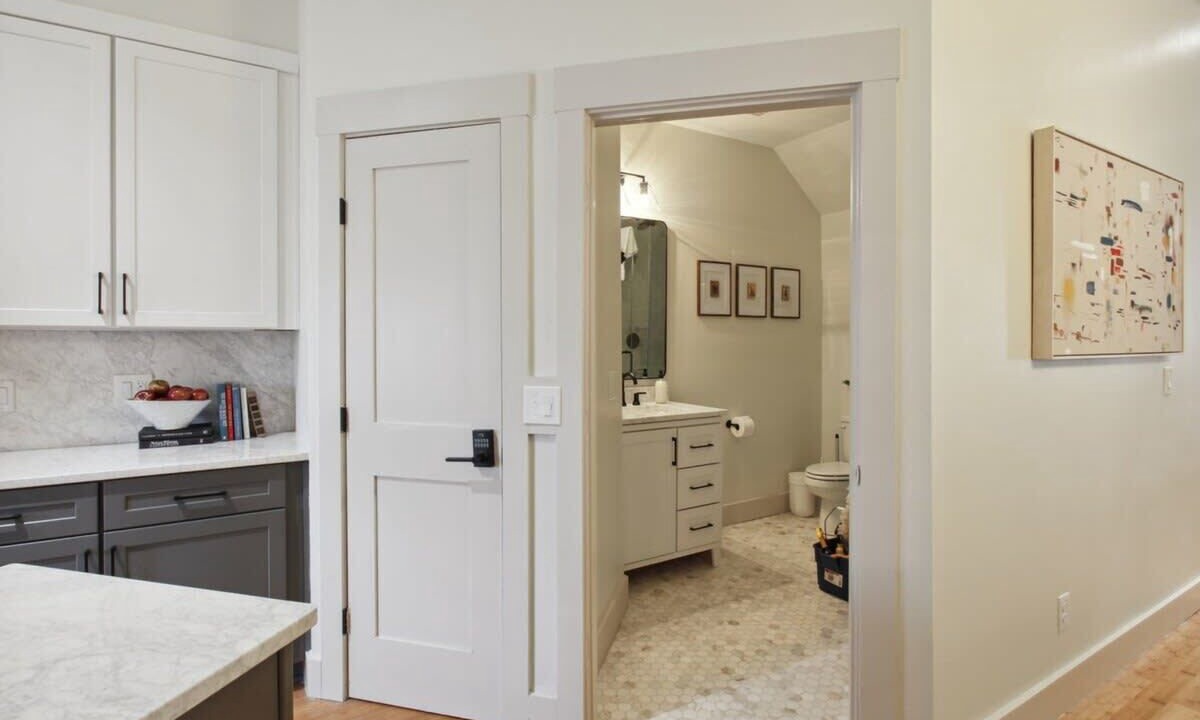 Photo of Bathroom in Old West Broad Neighborhood