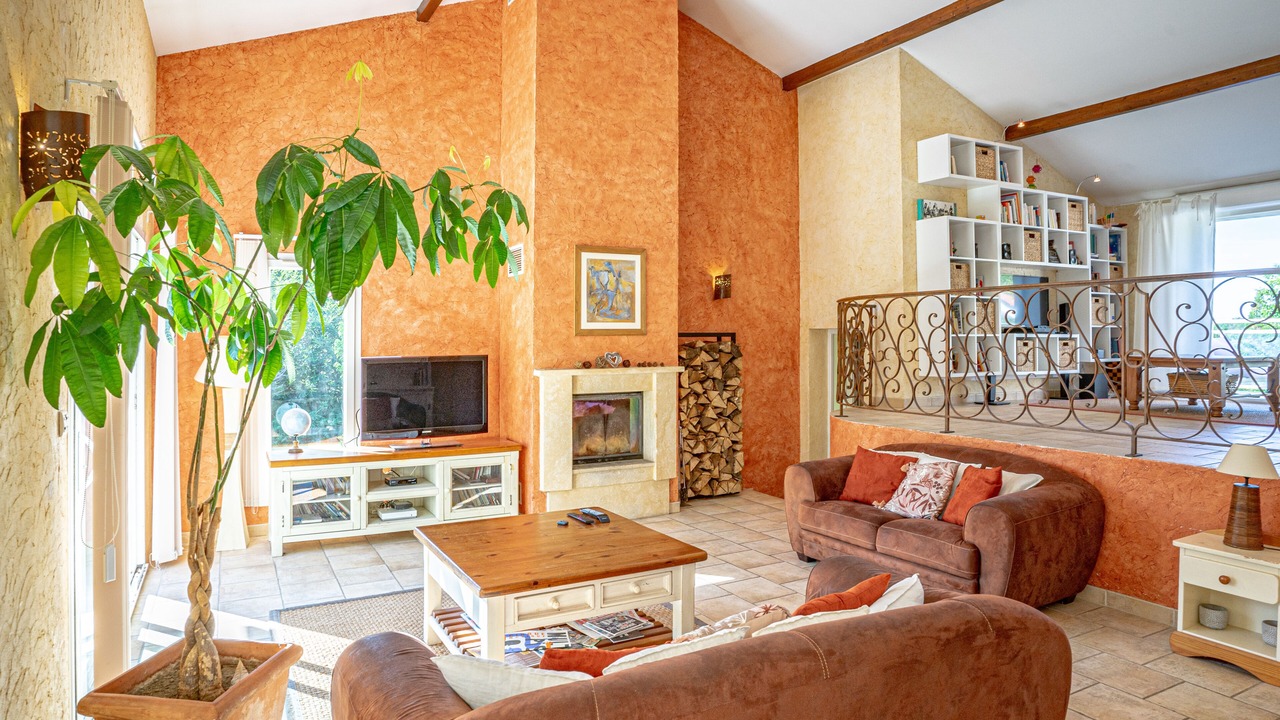 Photo of Livingroom in Eyjeaux