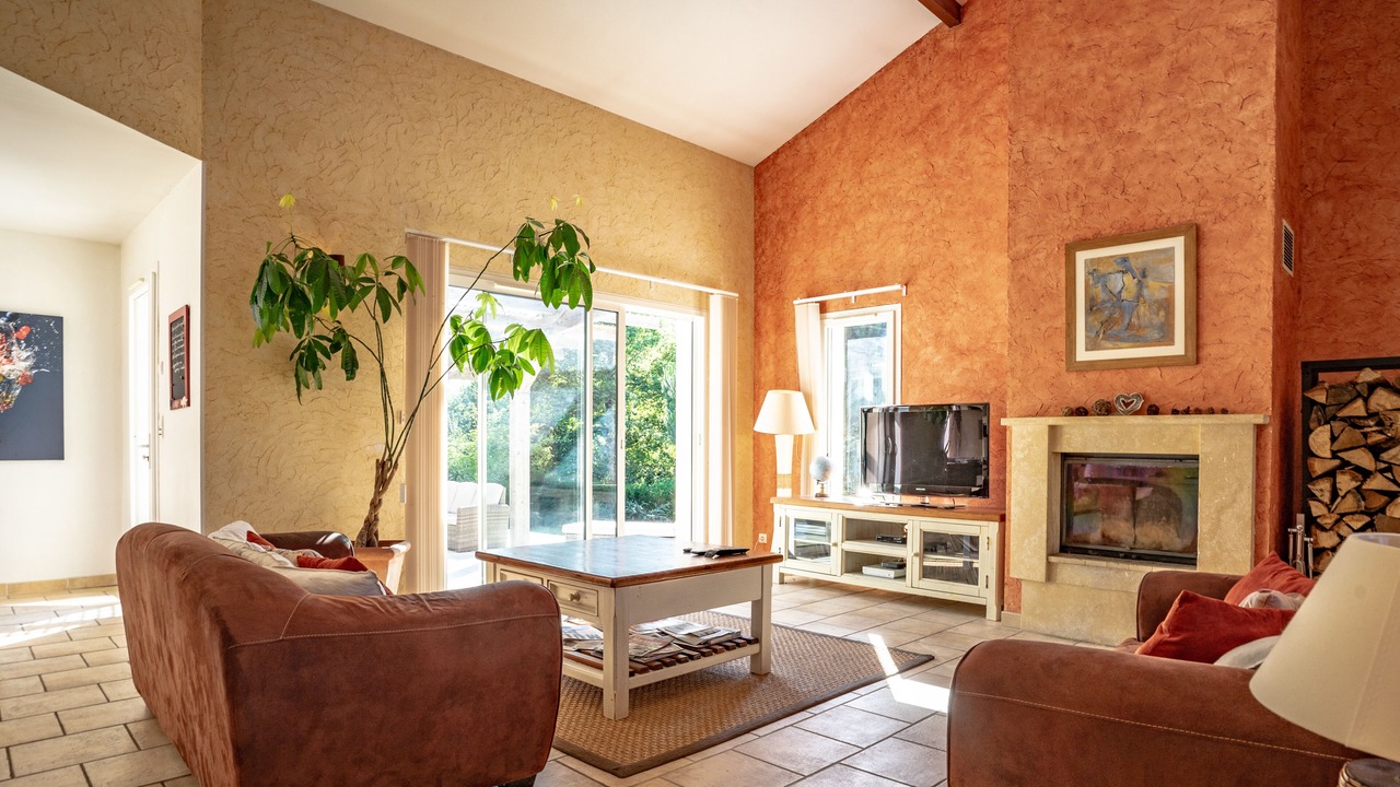 Photo of Livingroom in Eyjeaux