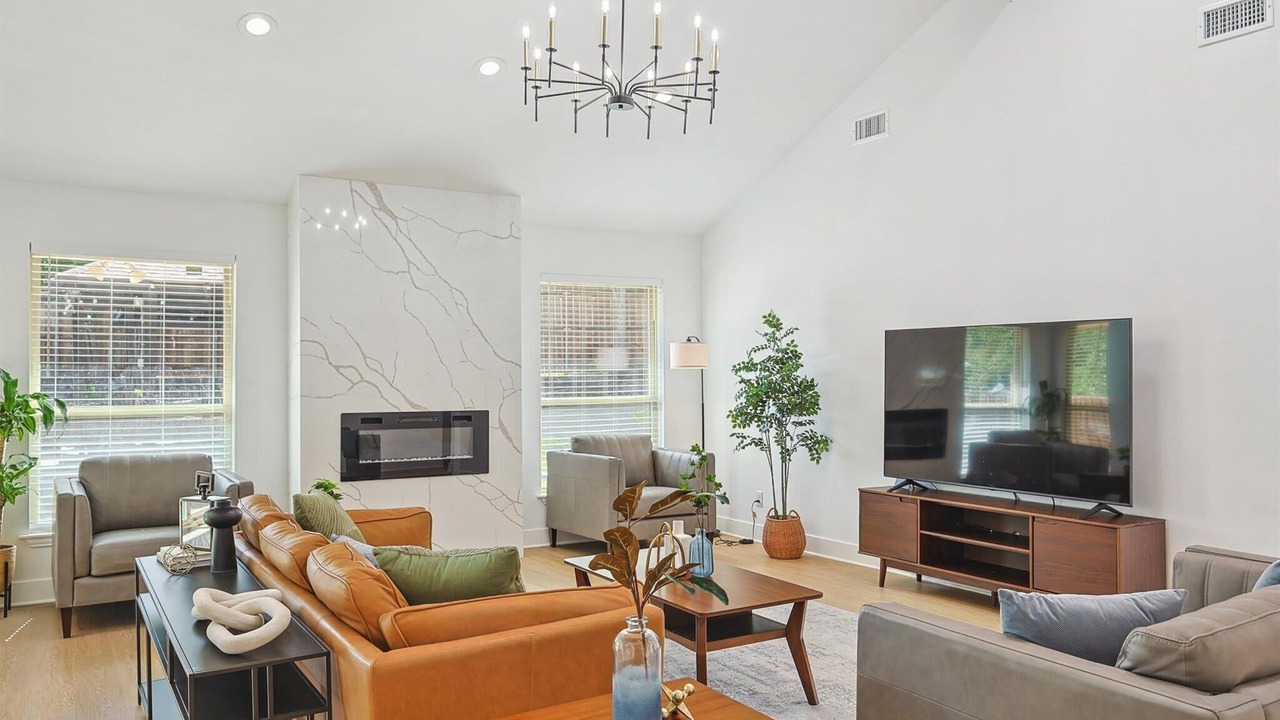 Photo of Livingroom in Las Colinas
