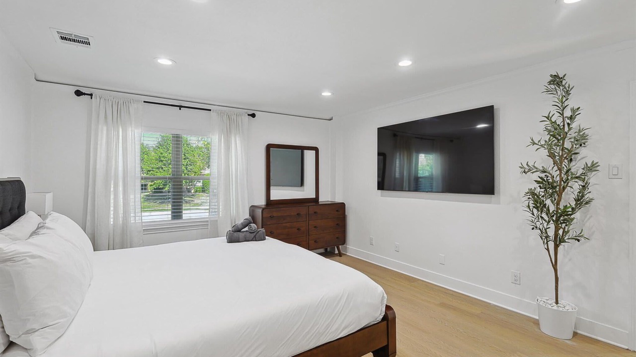 Photo of Bedroom in Las Colinas