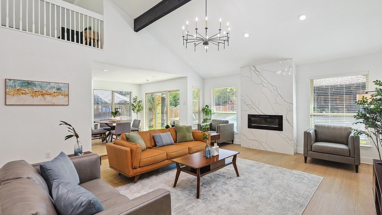 Photo of Livingroom in Las Colinas
