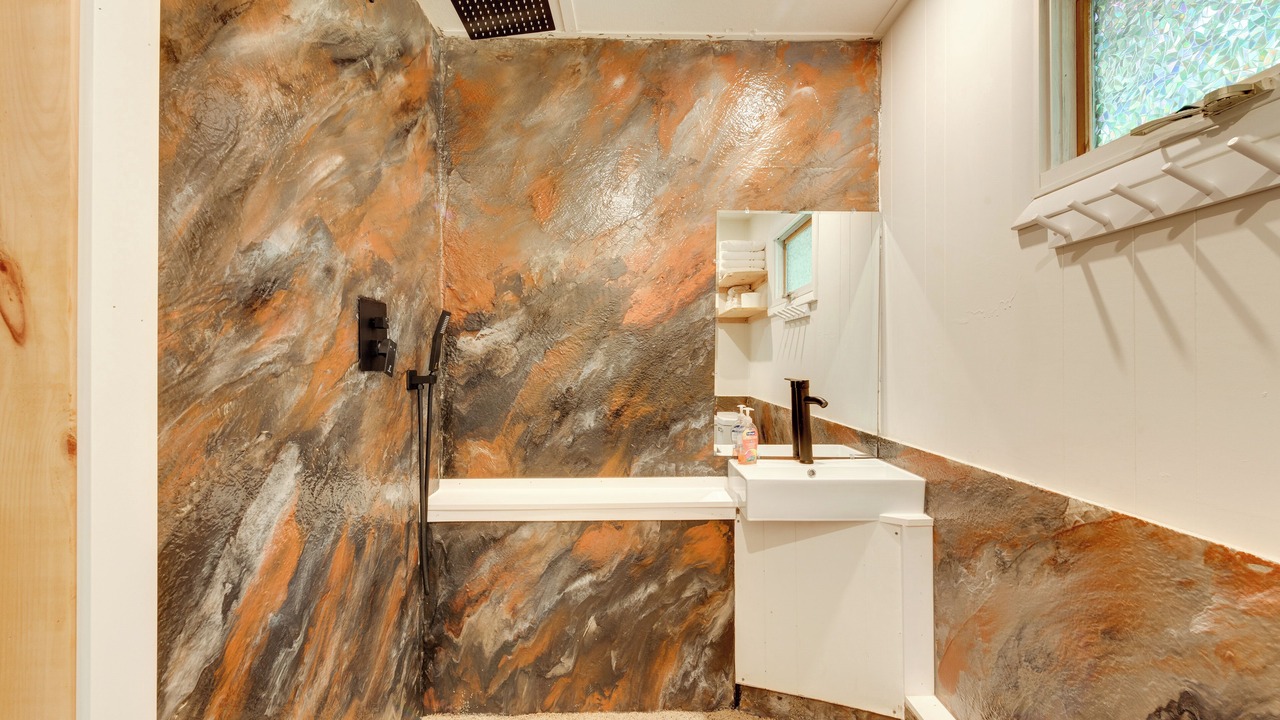 Photo of Bathroom in Hillsgrove