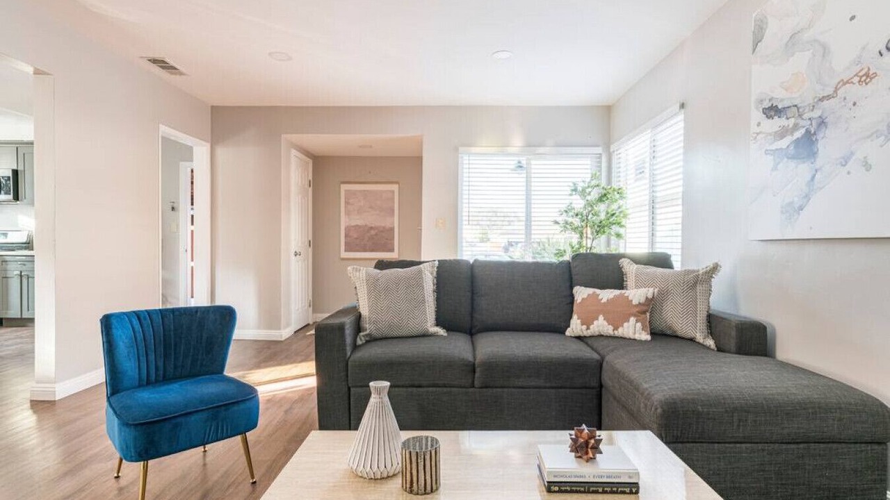 Photo of Livingroom in Del Aire