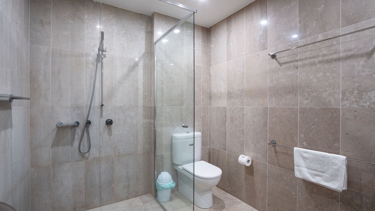 Photo of Bathroom in Reid