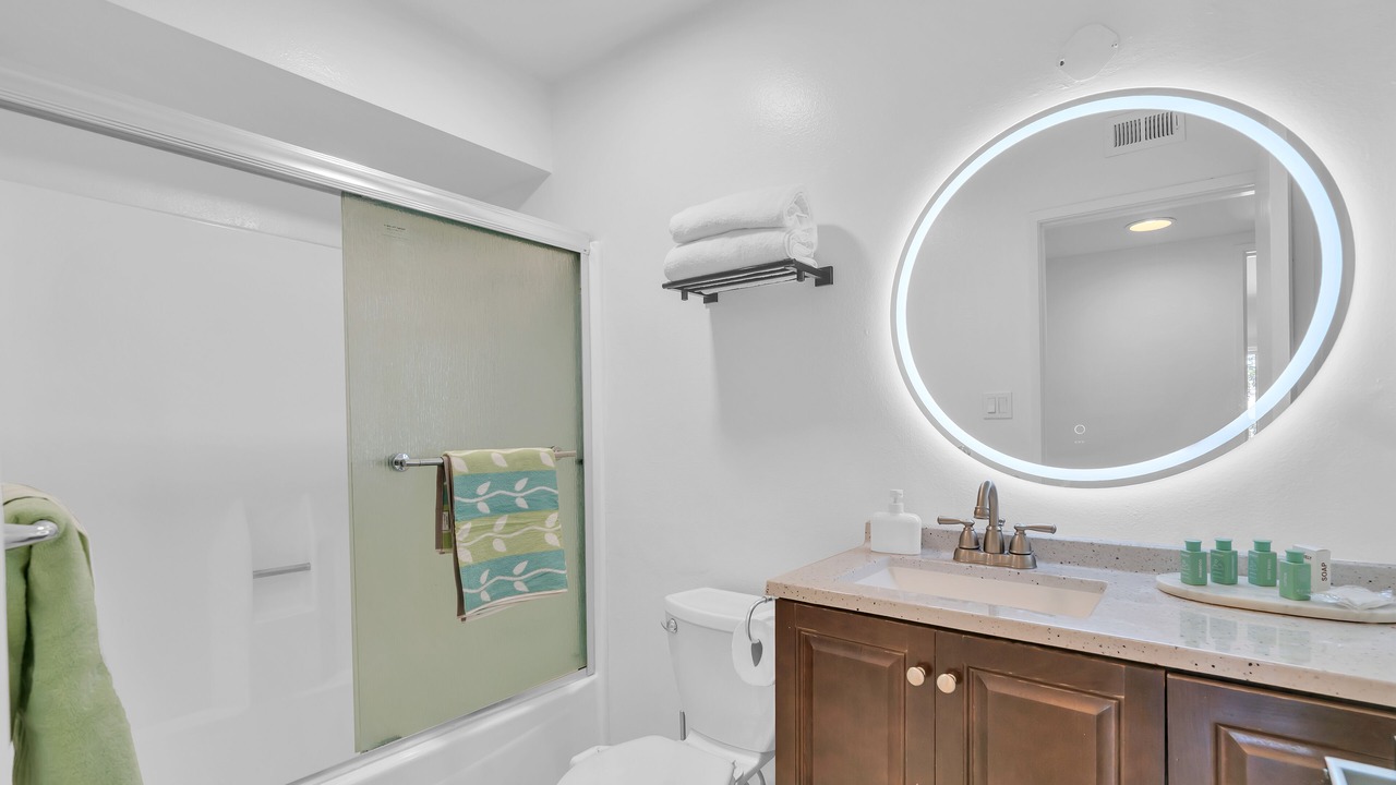 Photo of Bathroom in Tarzana