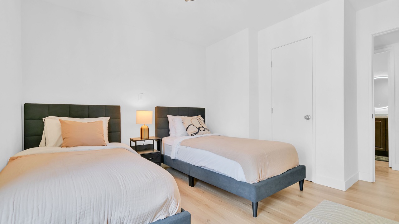 Photo of Bedroom in Tarzana