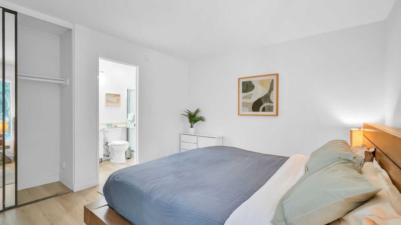 Photo of Bedroom in Tarzana