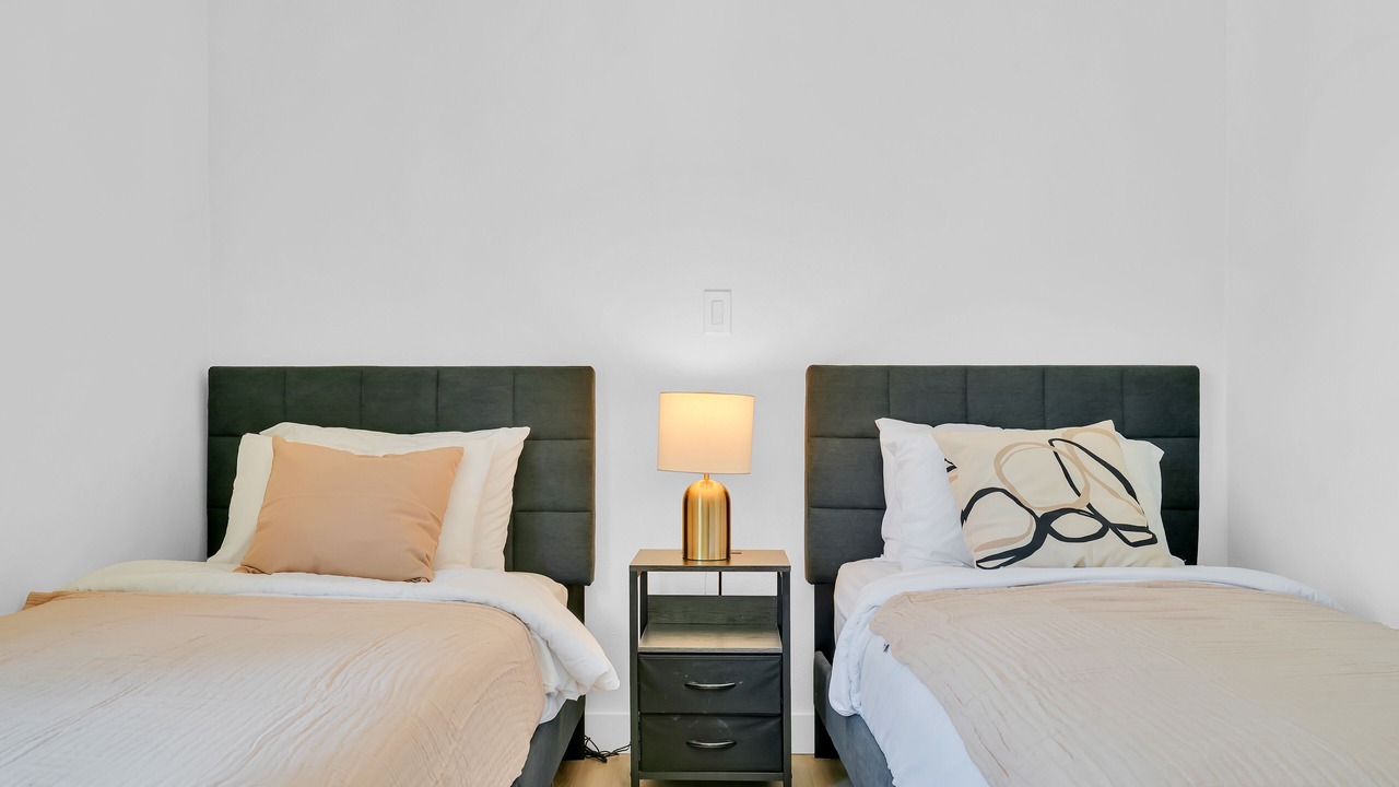 Photo of Bedroom in Tarzana