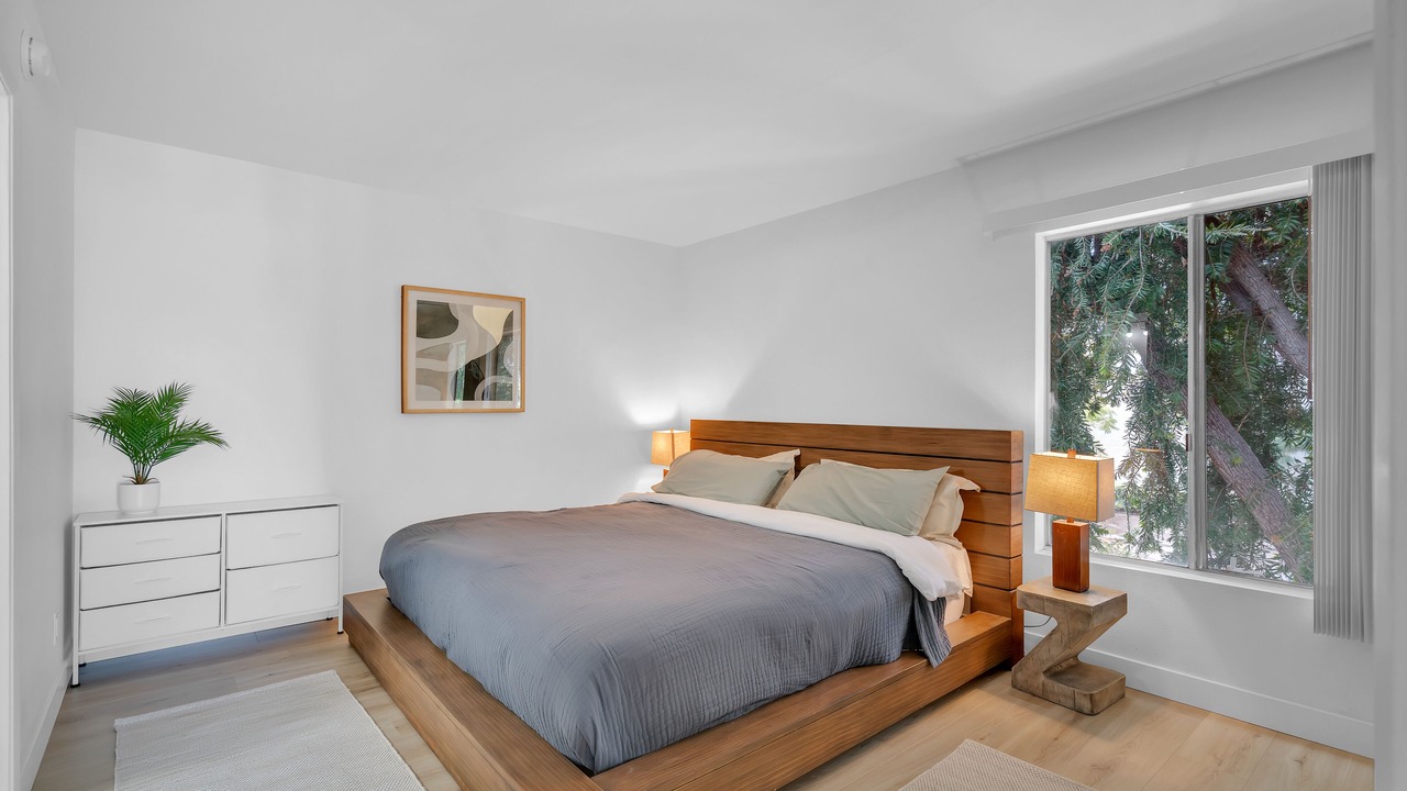 Photo of Bedroom in Tarzana