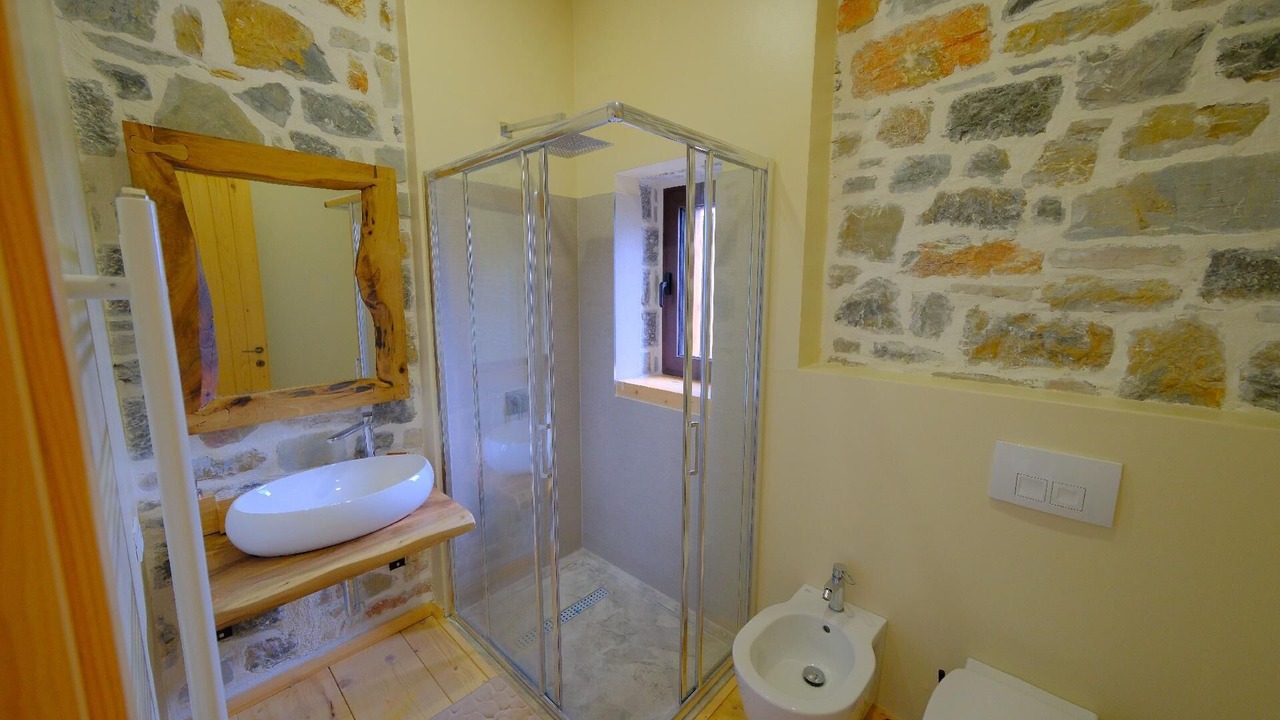 Photo of Bathroom in Moscopole