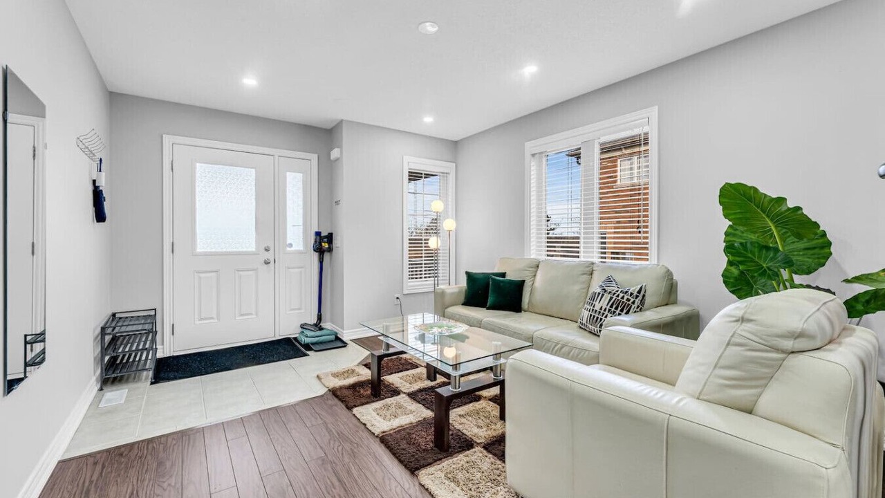Photo of Livingroom in Thorold