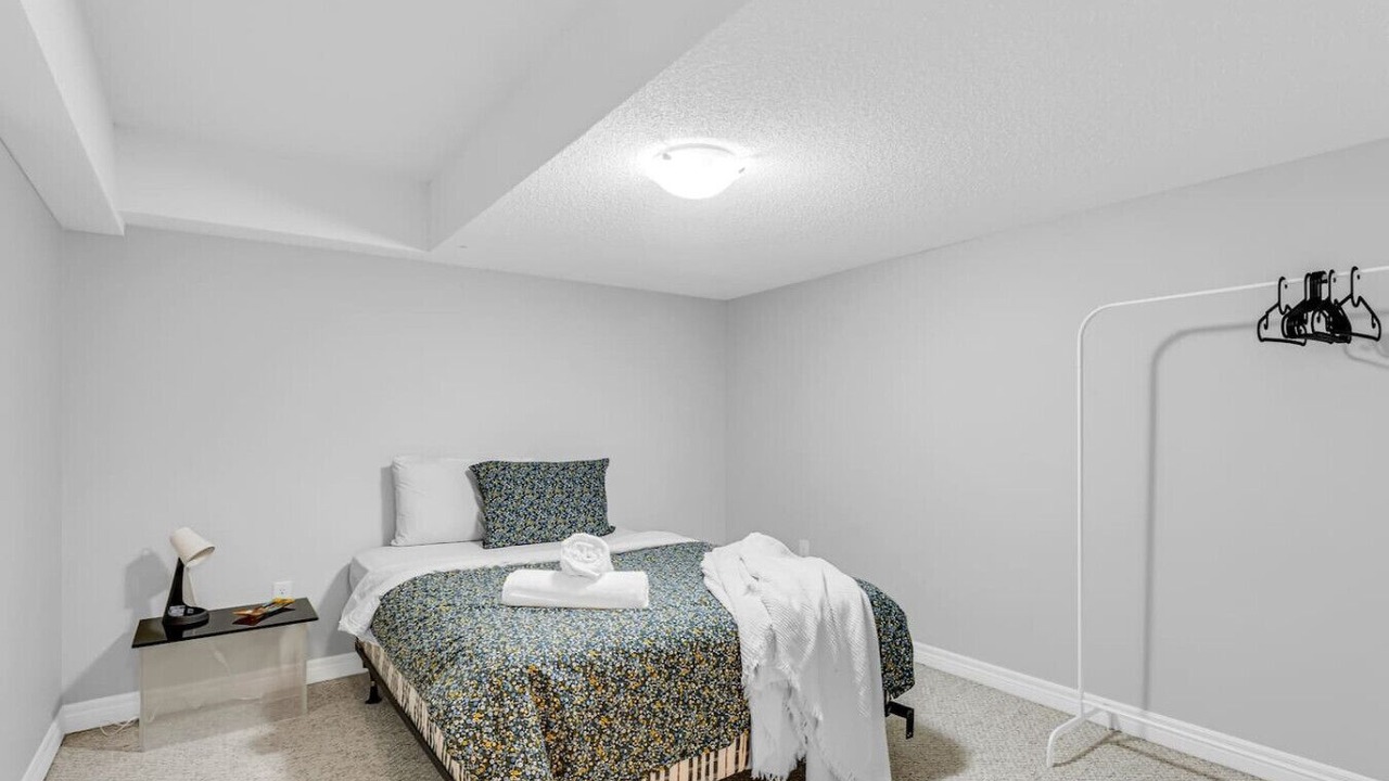 Photo of Bedroom in Thorold