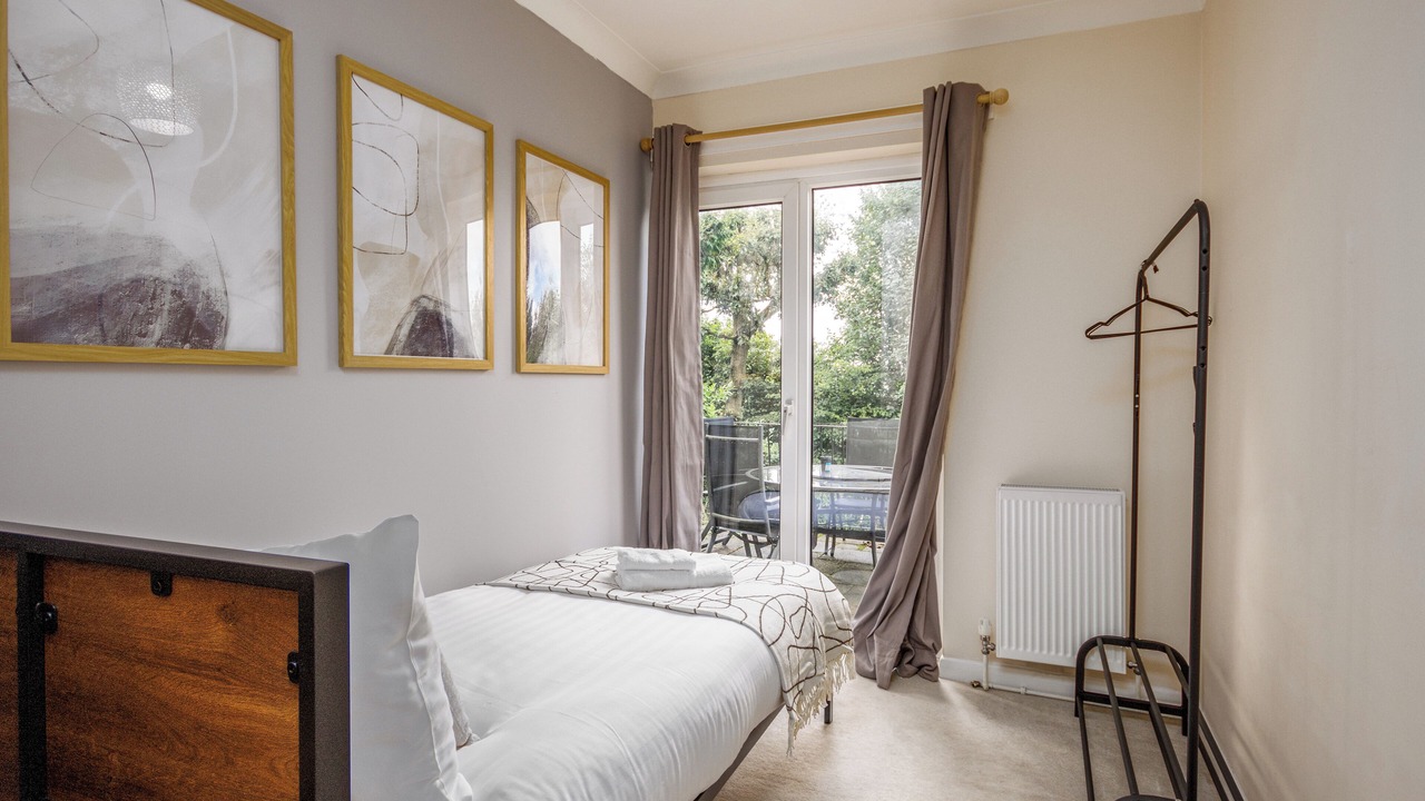 Photo of Bedroom in Southampton