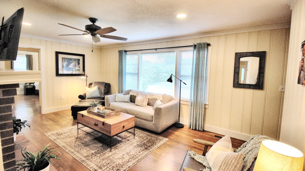 Photo of Bedroom in Hayesville