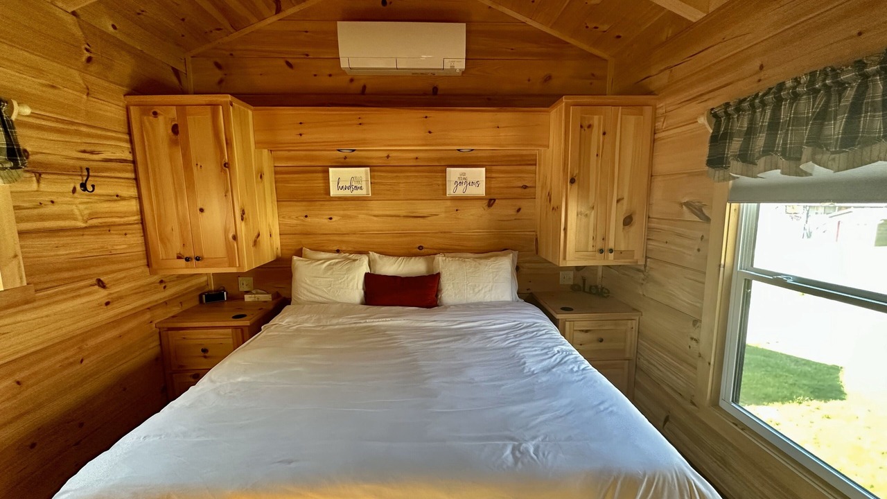 Photo of Bedroom in Blairsville